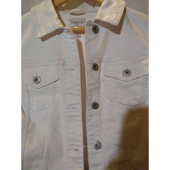 Torrid Women's White Sleeveless Cotton Blend Button-Down Crop Top Size 2 - Picture 3 of 6